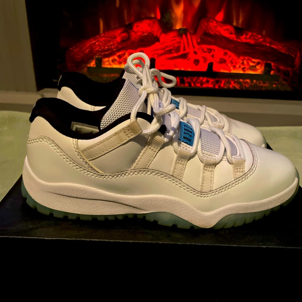 Jordan retro 11s